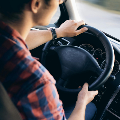 Les jeunes s’éloignent du permis de conduire